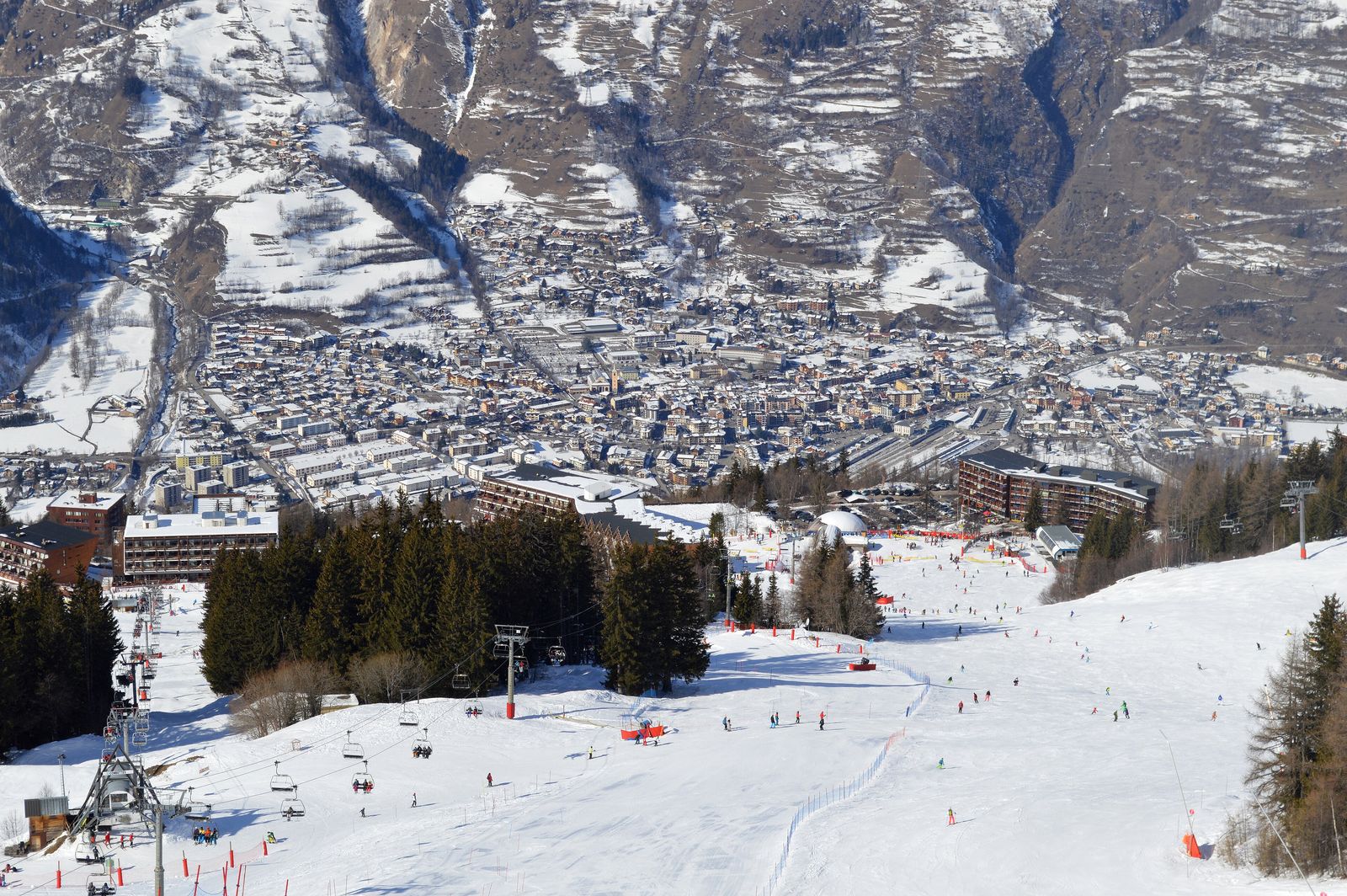 Vista do vale da Tarentaise a partir de Arc 1600, com Bourg-Saint-Maurice ao fundo